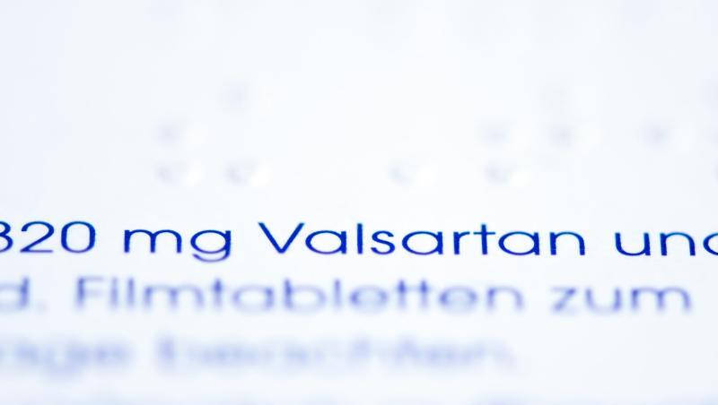 Tablettenverpackung eines Blutdrucksenker mit dem Wirkstoff Valsartan. Im Skandal um verunreinigte Blutdrucksenker mit dem Wirkstoff Valsartan hat die Europäische Arzneimittel-Agentur (EMA) Konsequenzen gezogen. Tablettenverpackung eines Blutdrucksenker mit dem Wirkstoff Valsartan. Im Skandal um verunreinigte Blutdrucksenker mit dem Wirkstoff Valsartan hat die Europäische Arzneimittel-Agentur (EMA) Konsequenzen gezogen.