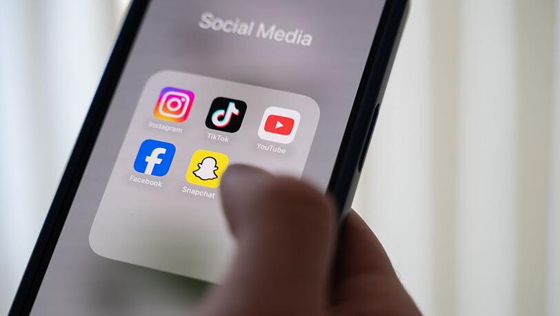 In Australien sind Benutzerkonten für unter 16-Jährige bei Instagram und Co künftig verboten. (Symbolvild) In Australien sind Benutzerkonten für unter 16-Jährige bei Instagram und Co künftig verboten. (Symbolvild)
