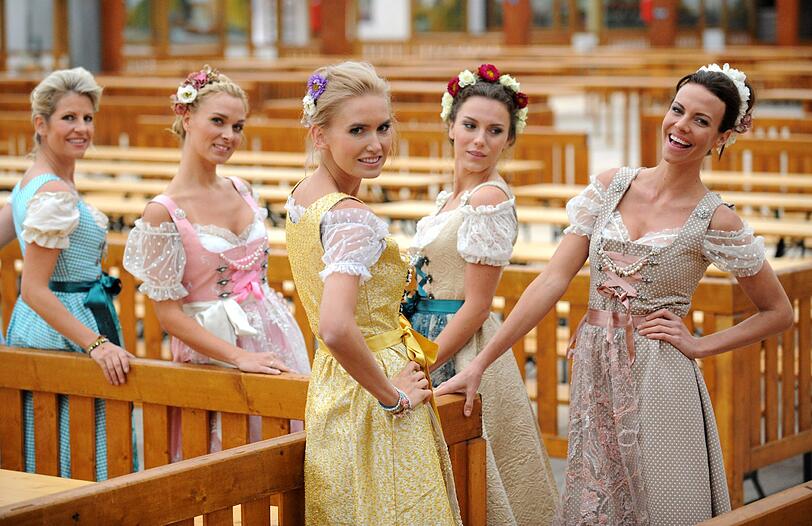 Alpenprinzessin-Dirndl: Bilder von der Präsentation auf der Wiesn.