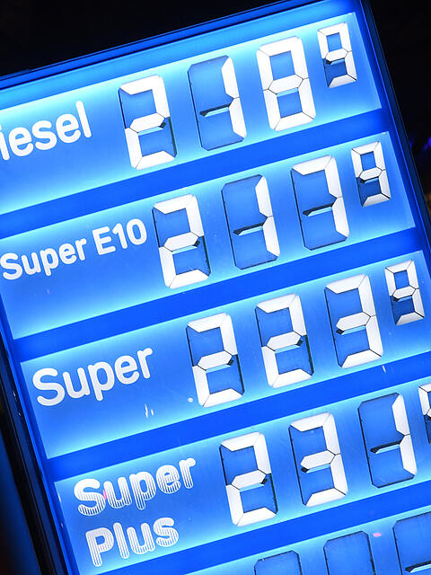 Diesel und Benzin &ndash; so wirken sich die neuen Preisvorgaben auf M&uuml;nchens Zapfs&auml;ulen aus.
