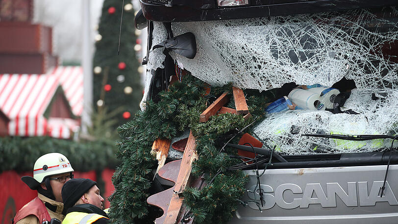 Der Lkw am Breitscheidplatz.