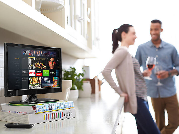 Mit dem Amazon Fire TV Stick streamen Sie Serien, Filme und mehr auf den heimischen TV