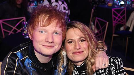 Ed Sheeran mit seiner damals schwangeren Frau Cherry Seaborn im Februar 2022.
