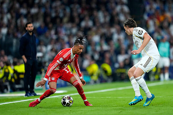 Michael Olise bereitete Reals &Aacute;lvaro Carreras im Hinspiel massive Probleme.