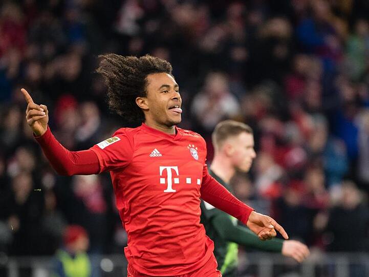 Joshua Zirkzee vom FC Bayern München jubelt über seinen Treffer. Foto: Matthias Balk/dpa/Archivbild