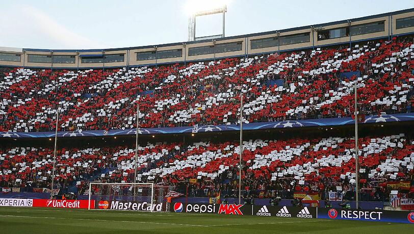 Das Estadio Vicente Calderon beeindruckt durch seine Atmosphäre. Auch die Fans des FC Bayern können sich bald davon überzeugen. Das Estadio Vicente Calderon beeindruckt durch seine Atmosphäre. Auch die Fans des FC Bayern können sich bald davon überzeugen.