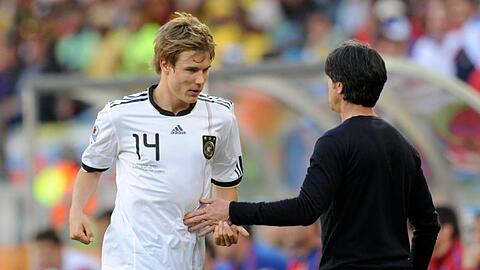 Löw überrascht 2010 unter anderem mit dem Neuling Holger Badstuber (l).