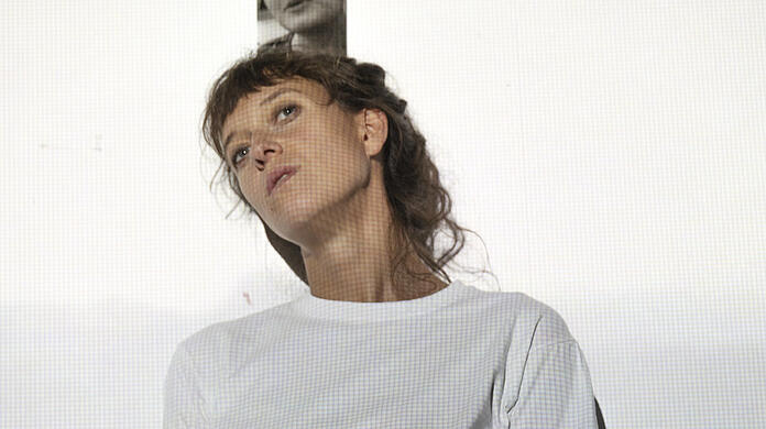 Die Schauspielerin Katharina Bach in "Die Freiheit einer Frau" im Schauspielhaus.