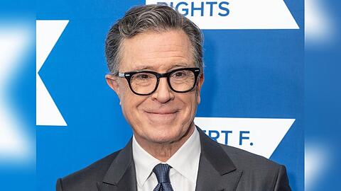 Nach elf Jahren als Gastgeber hat Stephen Colbert die "Late Show" mit einer spektakul&auml;ren Abschiedssendung beendet.