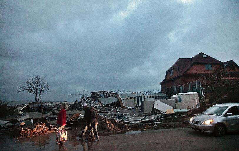 Aufräumen nach "Sandy": Die Bilder der Zerstörung aus den USA