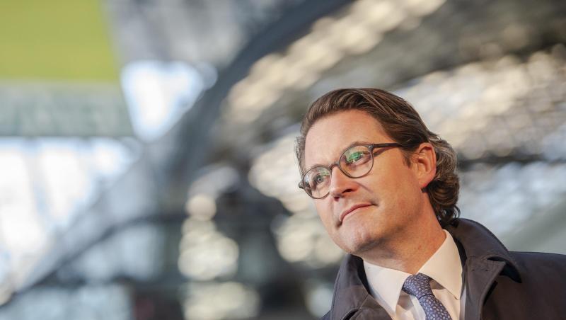 Bundesverkehrsminister Andreas Scheuer (CSU) plant im Frühjahr ein Spitzentreffen zur Bahn. Bundesverkehrsminister Andreas Scheuer (CSU) plant im Frühjahr ein Spitzentreffen zur Bahn.