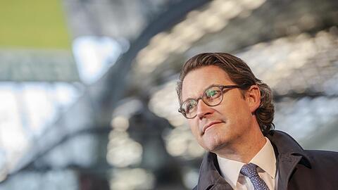 Bundesverkehrsminister Andreas Scheuer (CSU) plant im Frühjahr ein Spitzentreffen zur Bahn.