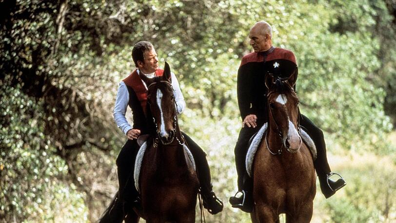 Patrick Stewart (r.) traf unter anderem im Film "Star Trek: Treffen der Generationen" als Jean-Luc Picard auf William Shatner als James T. Kirk.