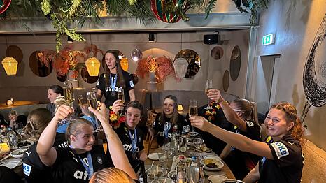 In einem Restaurant im Zentrum von Rotterdam wurde gefeiert.