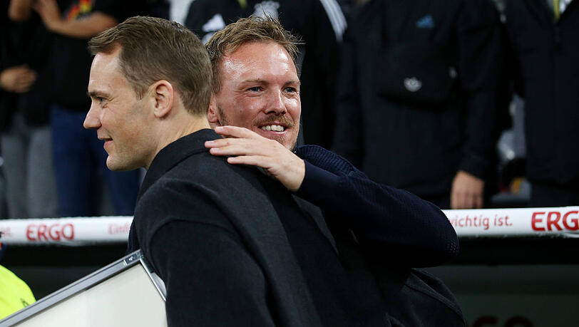 Bundestrainer Nagelsmann mit DFB-Ikone Neuer (l.).