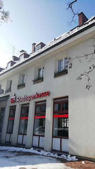 Weyprechtstraße 86: Im Inneren des weitläufigen Gebäudes klafft ein großes, tristes Loch, doch das könnte sich irgendwann ändern. Die Stadt München hat ein Bebauungsplanverfahren eingeleitet. Na, immerhin.