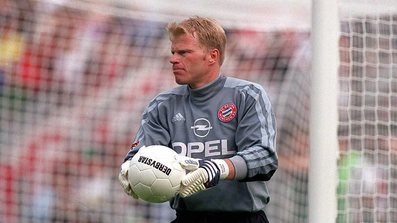 Oliver Kahn und seine Bayern verloren als frischgebackener Champions-League-Sieger gegen Aufsteiger Gladbach.