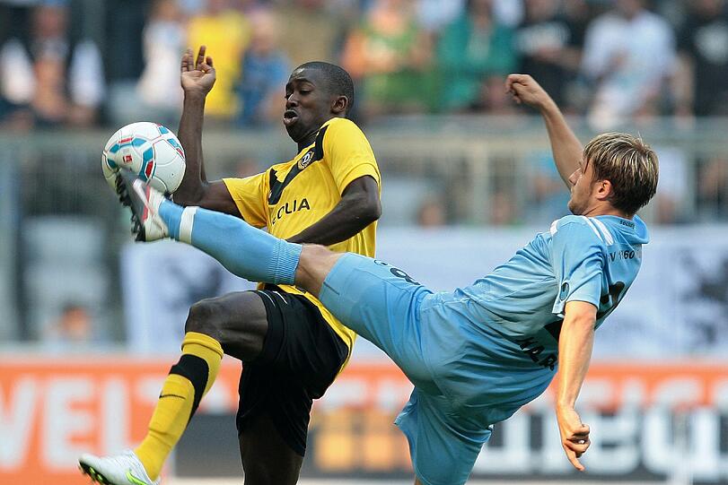 DANIEL HALFAR: Ein derart schwaches Spiel wie diesmal hat der Löwen-Dribbler seit Ewigkeiten nicht gezeigt. Dem gebürtigen Mannheimer gelang: nichts. Fehlpässe, Stolperer, Ungenauigkeiten. Für Halfar war es fast schon eine Erlösung, als er vorzeitig aus dem Spiel durfte. Für seine Note muss man diesmal fast schon ein Auge zudrücken. Note 5