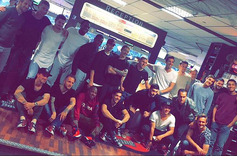 Michael Liendl & Co. präsentiert einen Schnappschuss vom Teambuilding.