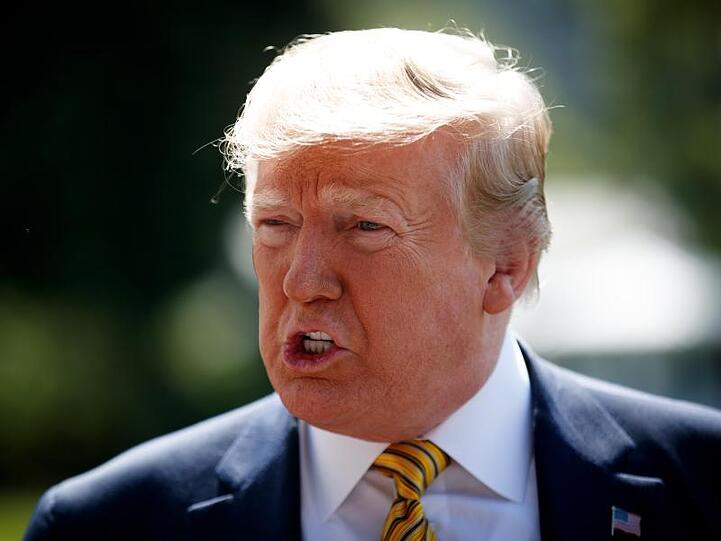 US-Präsident Donald Trump warnt Teheran: "In einigen Bereichen wird "überwältigend" Auslöschung bedeuten."