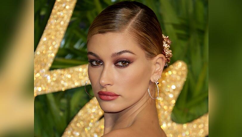 Hailey Bieber räumt mit den Gerüchten um sie auf.