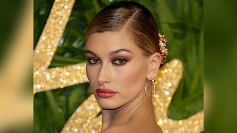 Hailey Bieber räumt mit den Gerüchten um sie auf.