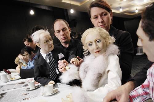 Statt Lektüre oder Ausstattungsfilm jetzt ein Puppenspiel: Thomas Manns &bdquo;Buddenbrooks&ldquo; beim Figurentheater-Festival.
