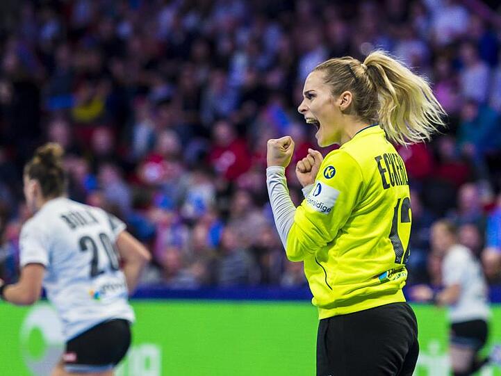 Starker Rückhalt: DHB-Torfrau Dinah Eckerle.