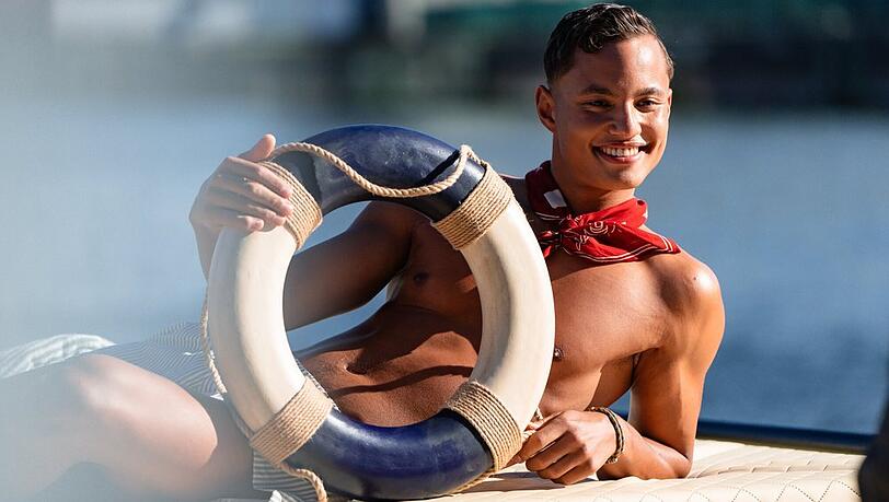 Benji (20) aus Hamburg hat keine Probleme damit, sich mitten in Berlin freiz&uuml;gig zu zeigen. Das ging nicht allen "GNTM"-Kandidaten so.