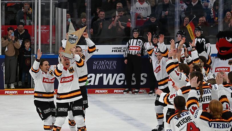Die deutschen Eishockey-Frauen gewannen am Wochenende den Deutschland Cup Die deutschen Eishockey-Frauen gewannen am Wochenende den Deutschland Cup