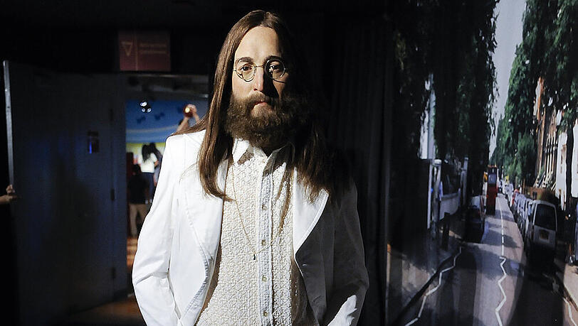 Als Andenken an John Lennon ist er im berühmten Wachsfigurenkabinett von Madame Tussaud zu sehen Als Andenken an John Lennon ist er im berühmten Wachsfigurenkabinett von Madame Tussaud zu sehen