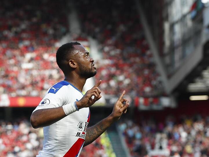 Jordan Ayew von Crystal Palace jubelt über sein Tor gegen Man United.