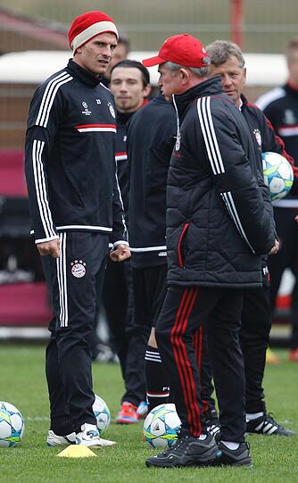 Ob Mario Gomez, Franck Ribery oder Bastian Schweinsteiger - die Bayern geben beim Abschlusstraining vor dem Rückspiel gegen Basel in der Säbener Straße nochmal Gas - hier die Bilder...