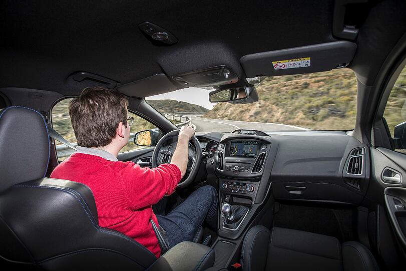 Von sportlicher Askese keine Spur, der Focus RS ist innendrin sehr wohnlich eingerichtet.