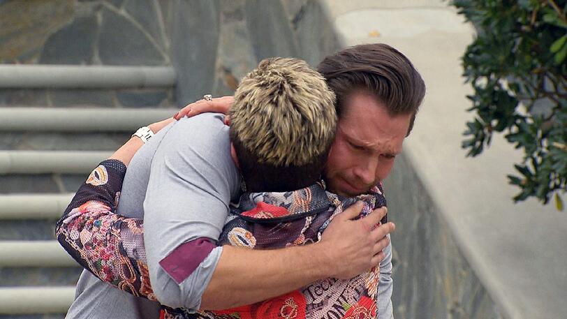 Es wird emotional - Oliver und seine Mama Ingeborg.
