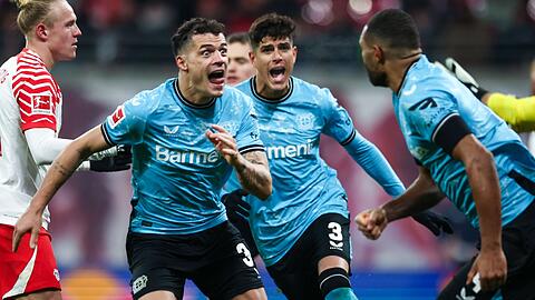 Leverkusen holte sich nach Rückstand in Leipzig noch die drei Punkte.