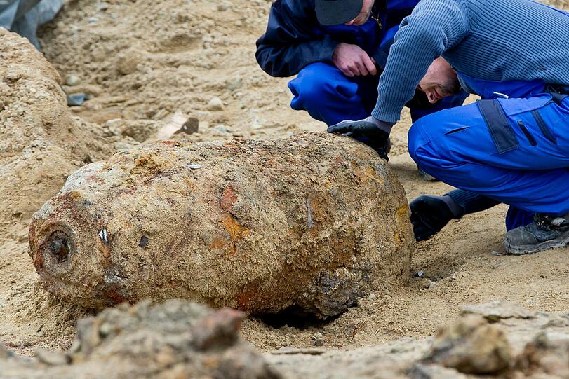 In Nürnberg wurde am Hauptbahnhof eine Flieger-Bombe gefunden. Das Areal wurde evakuiert. Die Bilder