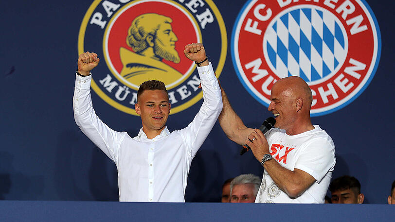 Die Bayern feiern mit ihren Fans die sechste Deutsche Meisterschaft in Folge. Die Bilder vom Fanfest.