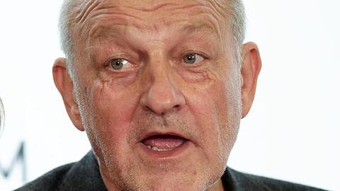 Schauspieler Leonard Lansink entspannt gerne am Meer - am liebsten an deutschen Küsten.