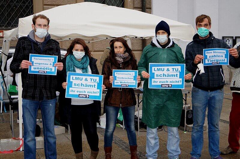 So haben Tierschützer gegen Tierversuchsneubauten in München demonstriert.