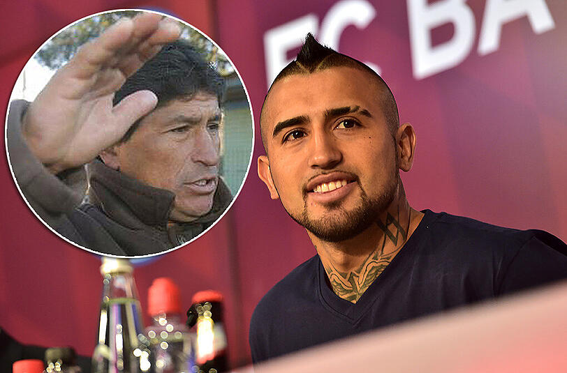 Arturo Vidal bei seiner Präsentation in der Allianz Arena. Währenddessen saß sein Vater Erasmo in Polizeigewahrsam.