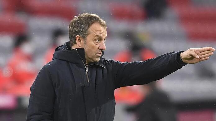 Bayerns Trainer Hansi Flick ist nach dem beeindruckenden Sieg gegen Lazio Rom stolz auf sein Team.