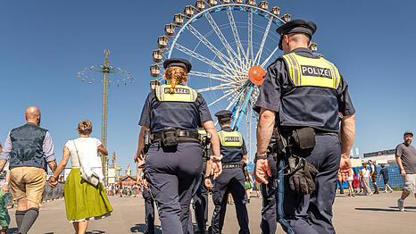 Das Oktoberfest bekommt ab sofort eine neue Sicherheitszentrale auf der Theresienwiese. (Symbolbild)