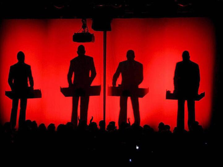 Die deutsche Band Kraftwerk beim 39. Montreux Jazz Festival 2005.