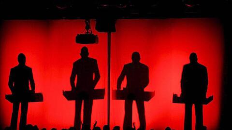Die deutsche Band Kraftwerk beim 39. Montreux Jazz Festival 2005.