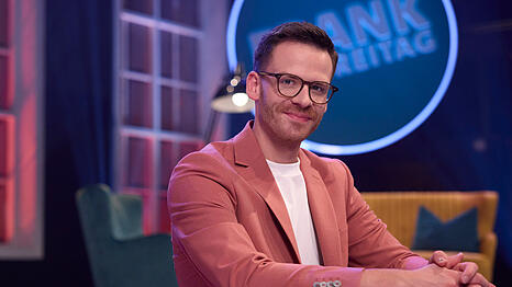 "Frank am Freitag" ist ein erfrischender Mix aus Comedy und Talk, der das Publikum nicht nur zum Lachen bringen, sondern auch Optimismus verbreiten will.