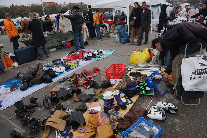 Die Bilder vom BRK Flohmarkt auf der Theresienwiese.