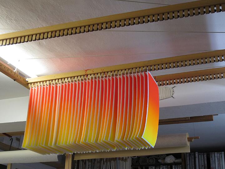 Leuchtende Farben sind typisch für die Siebdruck-Kunst von Rupprecht Geiger.