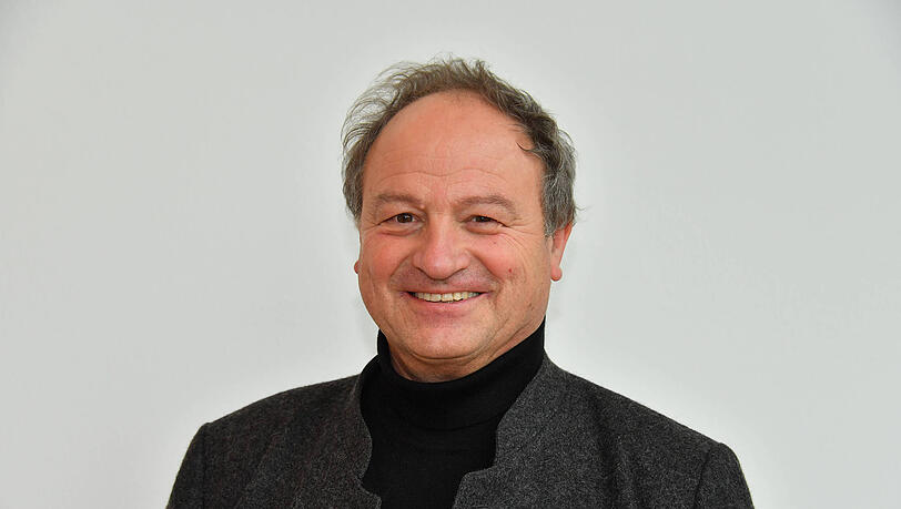 Pfarrer Rainer Maria Schießler ist bekannt für unkonventionelle Predigten. Am Sonntag liest er Ludwig Thomas „Heilige Nacht“. Pfarrer Rainer Maria Schießler ist bekannt für unkonventionelle Predigten. Am Sonntag liest er Ludwig Thomas „Heilige Nacht“.