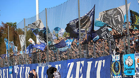 Stimmten bereits Schlachtrufe gegen den FC Bayern an: Die Fans des TSV 1860.
